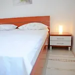 In With Seaview, Terrace, Air Condition, Wifi Daire