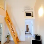 In With Seaview, Terrace, Air Condition, Wifi Daire Kali