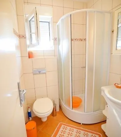 In With Seaview, Terrace, Air Condition, Wifi *
