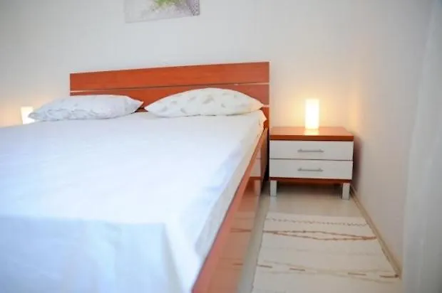 In With Seaview, Terrace, Air Condition, Wifi Apartament